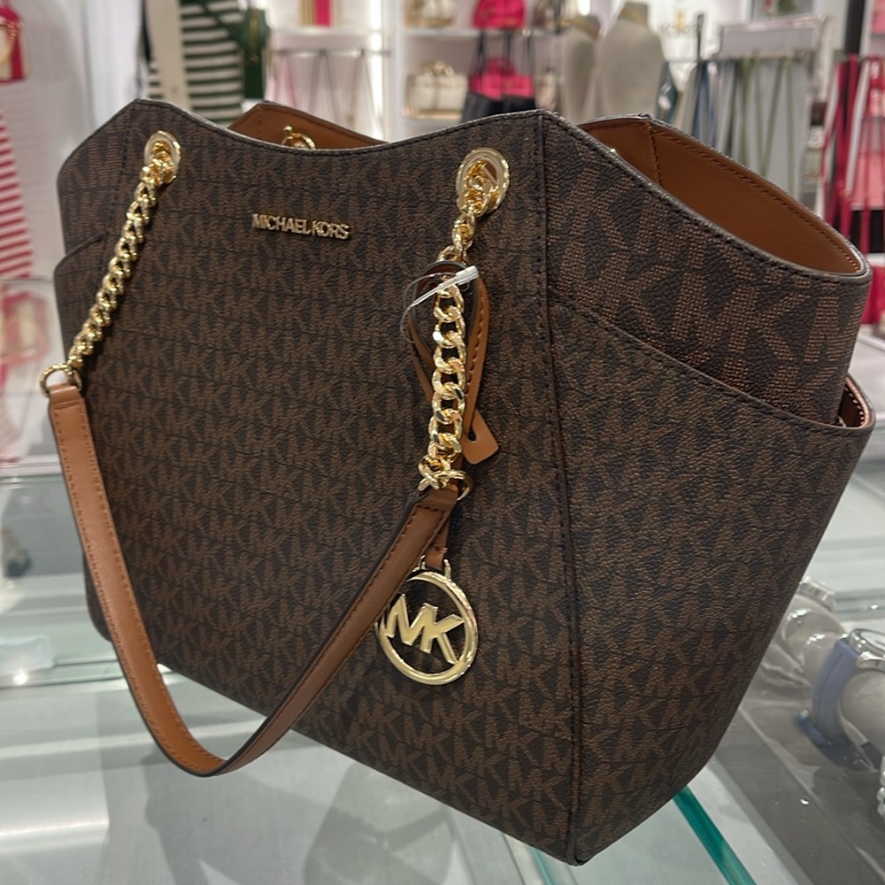MICHAEL KORS 
Jet Set Large Signature Shoulder Tote Bag
Brown Signature 
NWT - Picture 4 of 16